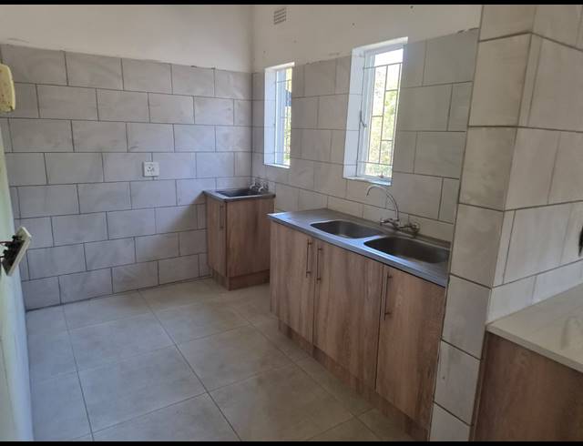 4 BEDROOM HOUSE FOR SALE IN GEELHOUTPARK